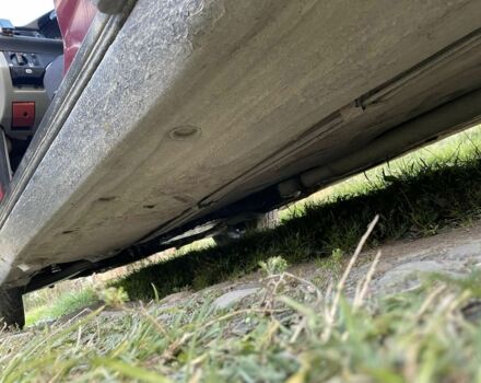 Красный Мерседес Е-Класс, объемом двигателя 3 л и пробегом 354 тыс. км за 1100 $, фото 4 на Automoto.ua