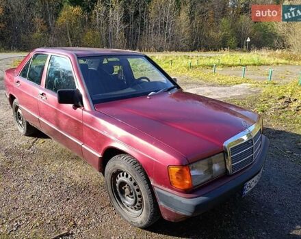 Червоний Мерседес Е-Клас, об'ємом двигуна 2 л та пробігом 349 тис. км за 1700 $, фото 7 на Automoto.ua