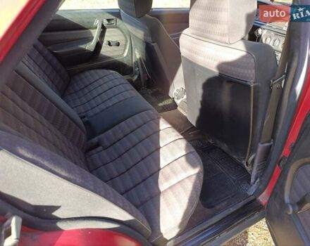 Червоний Мерседес Е-Клас, об'ємом двигуна 2 л та пробігом 349 тис. км за 1700 $, фото 1 на Automoto.ua