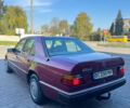 Мерседес Е-Класс 1990 в Тернополе на Automoto.ua Красный Мерседес Е-Класс, объемом двигателя 2.5 л и пробегом 420 тыс. км за 4100 $, фото 4 на Automoto.ua