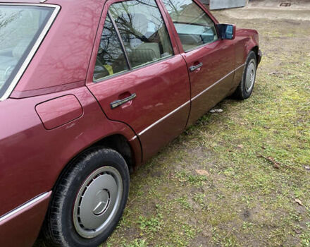 Червоний Мерседес Е-Клас, об'ємом двигуна 2.5 л та пробігом 421 тис. км за 5200 $, фото 2 на Automoto.ua