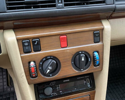 Червоний Мерседес Е-Клас, об'ємом двигуна 2.5 л та пробігом 421 тис. км за 5200 $, фото 13 на Automoto.ua