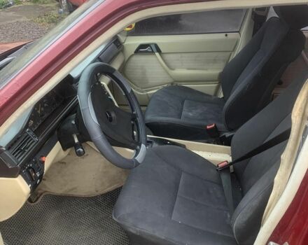 Червоний Мерседес Е-Клас, об'ємом двигуна 0 л та пробігом 389 тис. км за 650 $, фото 5 на Automoto.ua