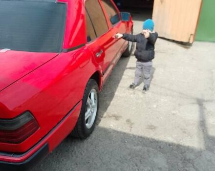 Красный Мерседес Е-Класс, объемом двигателя 2 л и пробегом 10 тыс. км за 2400 $, фото 1 на Automoto.ua