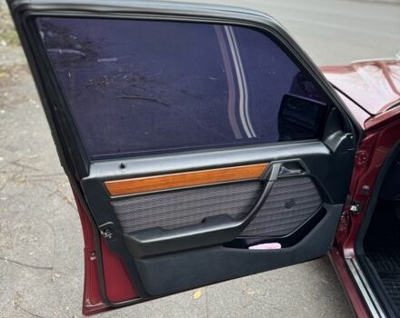 Красный Мерседес Е-Класс, объемом двигателя 2.2 л и пробегом 390 тыс. км за 4600 $, фото 6 на Automoto.ua