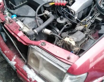 Красный Мерседес Е-Класс, объемом двигателя 2.2 л и пробегом 407 тыс. км за 2400 $, фото 3 на Automoto.ua