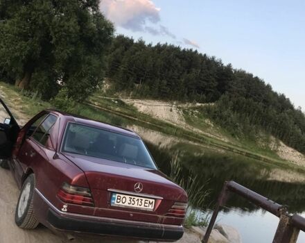 Красный Мерседес Е-Класс, объемом двигателя 2.2 л и пробегом 460 тыс. км за 2500 $, фото 4 на Automoto.ua