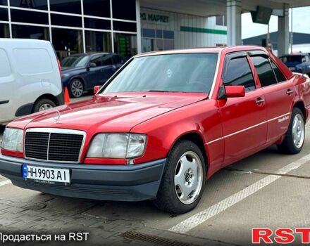 Красный Мерседес Е-Класс, объемом двигателя 2.8 л и пробегом 402 тыс. км за 3500 $, фото 5 на Automoto.ua