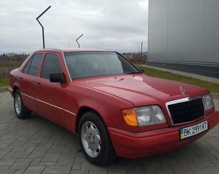 Червоний Мерседес Е-Клас, об'ємом двигуна 2 л та пробігом 343 тис. км за 3000 $, фото 5 на Automoto.ua