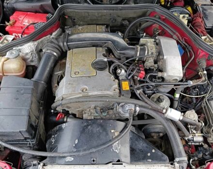 Красный Мерседес Е-Класс, объемом двигателя 2 л и пробегом 350 тыс. км за 3000 $, фото 6 на Automoto.ua