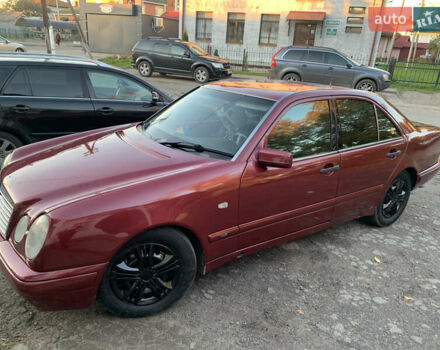 Мерседес Е-Класс 1996 в Киверцы на Automoto.ua Красный Мерседес Е-Класс, объемом двигателя 2 л и пробегом 370 тыс. км за 2600 $, фото 20 на Automoto.ua