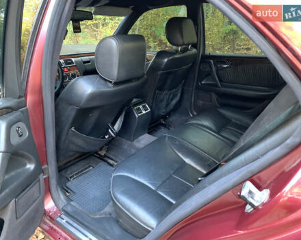 Мерседес Е-Класс 1996 в Киверцы на Automoto.ua Красный Мерседес Е-Класс, объемом двигателя 2 л и пробегом 370 тыс. км за 2600 $, фото 13 на Automoto.ua