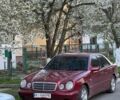 Красный Мерседес Е-Класс, объемом двигателя 2.3 л и пробегом 285 тыс. км за 3250 $, фото 1 на Automoto.ua