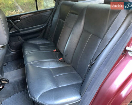 Мерседес Е-Класс 1996 в Киверцы на Automoto.ua Красный Мерседес Е-Класс, объемом двигателя 2 л и пробегом 370 тыс. км за 2600 $, фото 12 на Automoto.ua