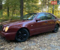 Мерседес Е-Класс 1996 в Киверцы на Automoto.ua Красный Мерседес Е-Класс, объемом двигателя 2 л и пробегом 370 тыс. км за 2600 $, фото 8 на Automoto.ua