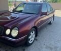Червоний Мерседес Е-Клас, об'ємом двигуна 2 л та пробігом 400 тис. км за 3500 $, фото 1 на Automoto.ua