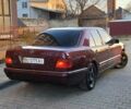 Красный Мерседес Е-Класс, объемом двигателя 2 л и пробегом 300 тыс. км за 3800 $, фото 6 на Automoto.ua