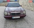 Червоний Мерседес Е-Клас, об'ємом двигуна 2 л та пробігом 400 тис. км за 4000 $, фото 1 на Automoto.ua