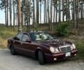 Красный Мерседес Е-Класс, объемом двигателя 3.2 л и пробегом 347 тыс. км за 4800 $, фото 5 на Automoto.ua