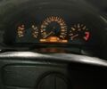 Красный Мерседес Е-Класс, объемом двигателя 3 л и пробегом 352 тыс. км за 3500 $, фото 7 на Automoto.ua