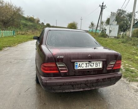 Мерседес Е-Класс 1998 в Остоге на Automoto.ua Красный Мерседес Е-Класс, объемом двигателя 2.7 л и пробегом 3 тыс. км за 2100 $, фото 6 на Automoto.ua