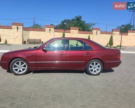 Мерседес Е-Класс 1999 в Измаиле на Automoto.ua Красный Мерседес Е-Класс, объемом двигателя 2.2 л и пробегом 156 тыс. км за 7100 $, фото 4 на Automoto.ua