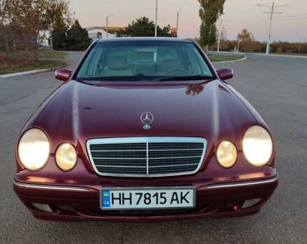 Красный Мерседес Е-Класс, объемом двигателя 2.2 л и пробегом 156 тыс. км за 6999 $, фото 4 на Automoto.ua