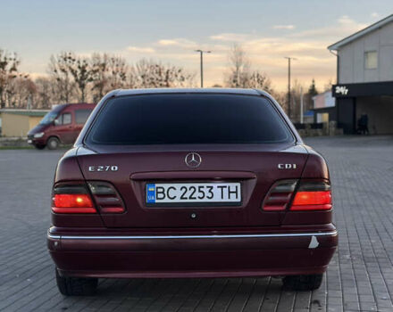 Красный Мерседес Е-Класс, объемом двигателя 2.7 л и пробегом 431 тыс. км за 4350 $, фото 4 на Automoto.ua