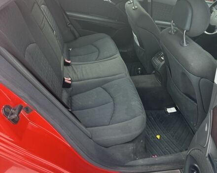Червоний Мерседес Е-Клас, об'ємом двигуна 2.1 л та пробігом 238 тис. км за 6500 $, фото 8 на Automoto.ua