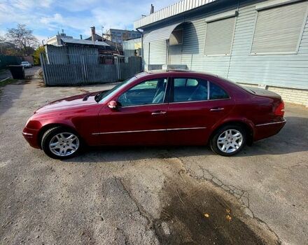 Красный Мерседес Е-Класс, объемом двигателя 1.8 л и пробегом 247 тыс. км за 6200 $, фото 1 на Automoto.ua