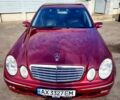 Красный Мерседес Е-Класс, объемом двигателя 1.8 л и пробегом 247 тыс. км за 6200 $, фото 1 на Automoto.ua