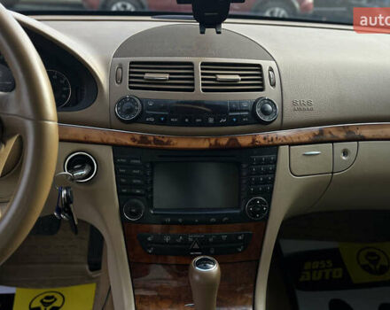 Мерседес Е-Класс 2007 в Мукачеве на Automoto.ua Красный Мерседес Е-Класс, объемом двигателя 3 л и пробегом 403 тыс. км за 7500 $, фото 11 на Automoto.ua