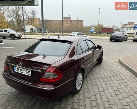Красный Мерседес Е-Класс, объемом двигателя 1.8 л и пробегом 203 тыс. км за 7700 $, фото 4 на Automoto.ua