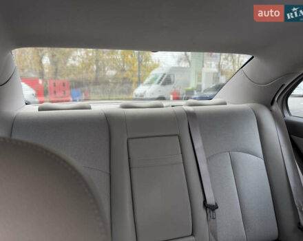 Красный Мерседес Е-Класс, объемом двигателя 1.8 л и пробегом 203 тыс. км за 7700 $, фото 11 на Automoto.ua