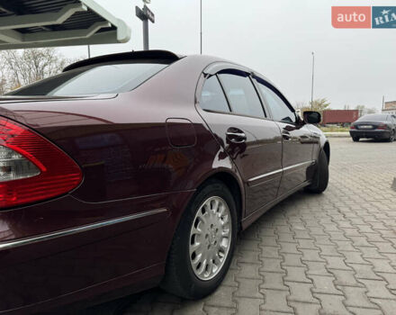 Красный Мерседес Е-Класс, объемом двигателя 1.8 л и пробегом 203 тыс. км за 7700 $, фото 6 на Automoto.ua