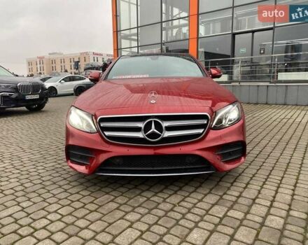 Красный Мерседес Е-Класс, объемом двигателя 1.99 л и пробегом 41 тыс. км за 30500 $, фото 1 на Automoto.ua