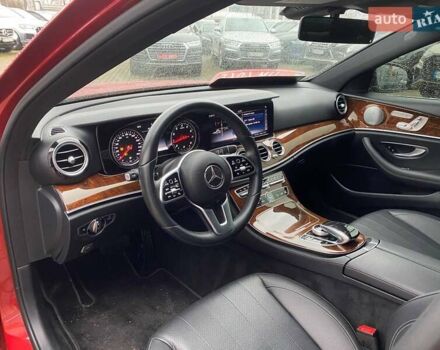 Красный Мерседес Е-Класс, объемом двигателя 1.99 л и пробегом 41 тыс. км за 30500 $, фото 10 на Automoto.ua