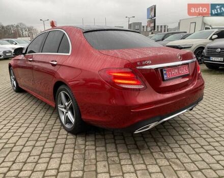 Красный Мерседес Е-Класс, объемом двигателя 1.99 л и пробегом 41 тыс. км за 30500 $, фото 4 на Automoto.ua