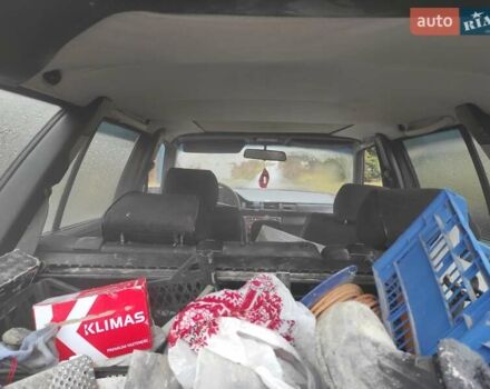 Червоний Мерседес Е-Клас, об'ємом двигуна 2.3 л та пробігом 400 тис. км за 1600 $, фото 15 на Automoto.ua