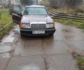 Червоний Мерседес Е-Клас, об'ємом двигуна 2.3 л та пробігом 400 тис. км за 1600 $, фото 1 на Automoto.ua