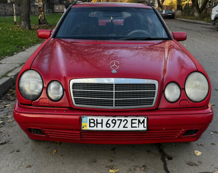 Красный Мерседес Е-Класс, объемом двигателя 2.3 л и пробегом 227 тыс. км за 2700 $, фото 3 на Automoto.ua