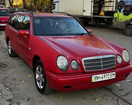 Красный Мерседес Е-Класс, объемом двигателя 2.3 л и пробегом 227 тыс. км за 2700 $, фото 4 на Automoto.ua