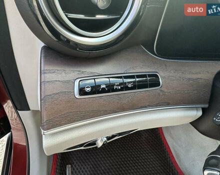 Красный Мерседес Е-Класс, объемом двигателя 1.95 л и пробегом 176 тыс. км за 40000 $, фото 11 на Automoto.ua