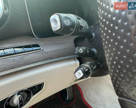 Красный Мерседес Е-Класс, объемом двигателя 1.95 л и пробегом 176 тыс. км за 40000 $, фото 12 на Automoto.ua