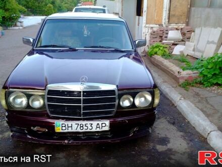 Красный Мерседес Е-Класс, объемом двигателя 2.3 л и пробегом 200 тыс. км за 1500 $, фото 1 на Automoto.ua