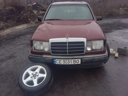 Красный Мерседес Е-Класс, объемом двигателя 2 л и пробегом 389 тыс. км за 700 $, фото 1 на Automoto.ua