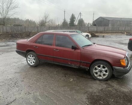 Красный Мерседес Е-Класс, объемом двигателя 0 л и пробегом 389 тыс. км за 650 $, фото 1 на Automoto.ua