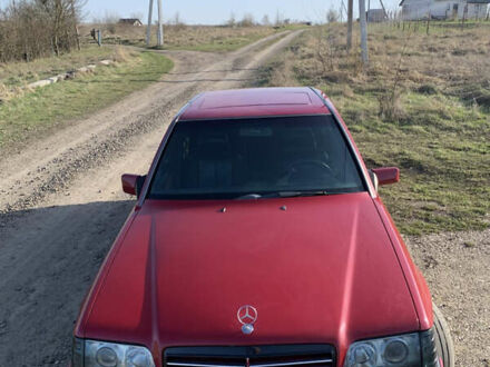 Мерседес Е-Класс 1994 в Хмельницком на Automoto.ua Красный Мерседес Е-Класс, объемом двигателя 2 л и пробегом 582 тыс. км за 2800 $, фото 1 на Automoto.ua