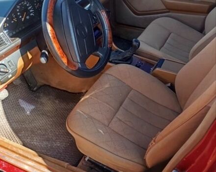 Красный Мерседес Е-Класс, объемом двигателя 2 л и пробегом 731 тыс. км за 2800 $, фото 1 на Automoto.ua