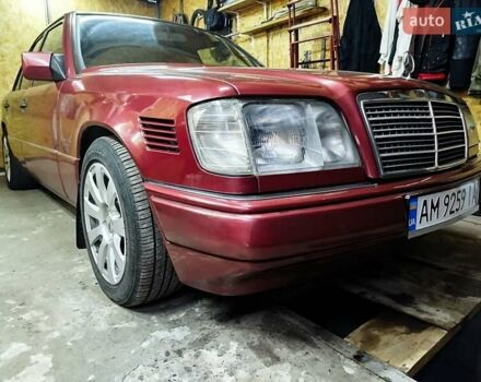 Червоний Мерседес Е-Клас, об'ємом двигуна 3 л та пробігом 391 тис. км за 5600 $, фото 1 на Automoto.ua